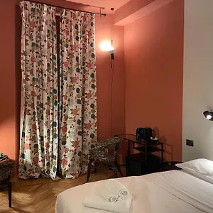 Pensión Ritorno Alle Origini, Milán